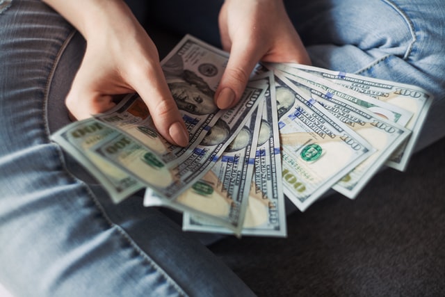 3 Ways Recruiting Platforms Save You Time Money Simplicant 3 Ways Recruiting Platforms Save You Time Money Simplicant